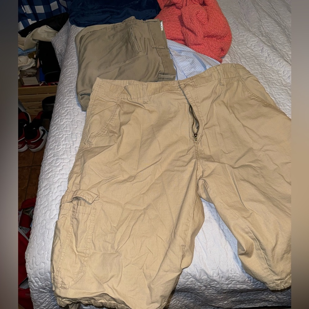 Cargo shorts for men size 44 - Picture 2 of 3